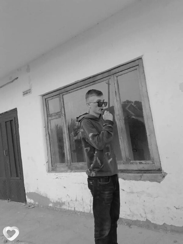 Василий, 19, Сальске — анкета №2895503