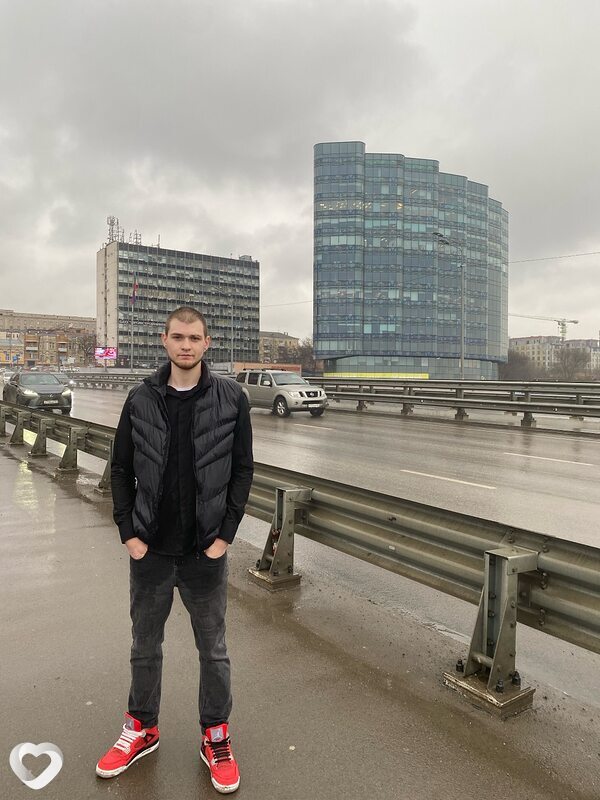 Павел, 25, Москве — анкета №2895726