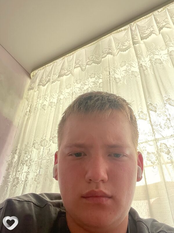 Артем, 19, Воронеже — анкета №2895792