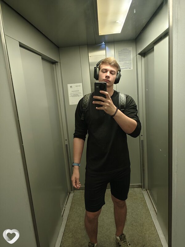 Антон, 25, Санкт-Петербурге — анкета №2896364