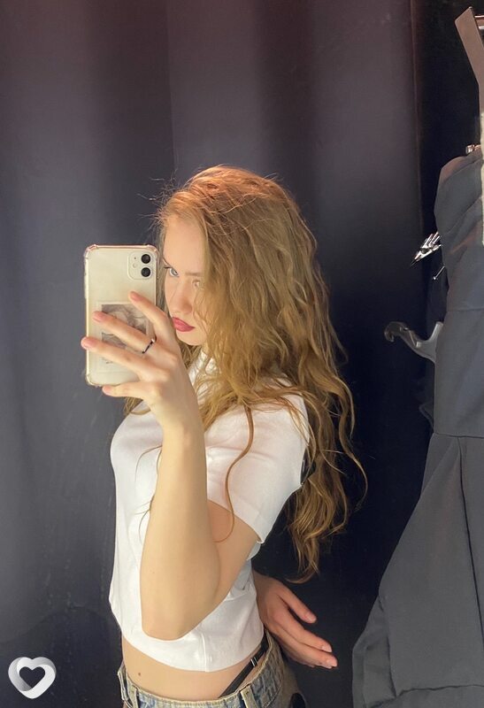 Annastasiya, 19, Екатеринбурге — анкета №2897223