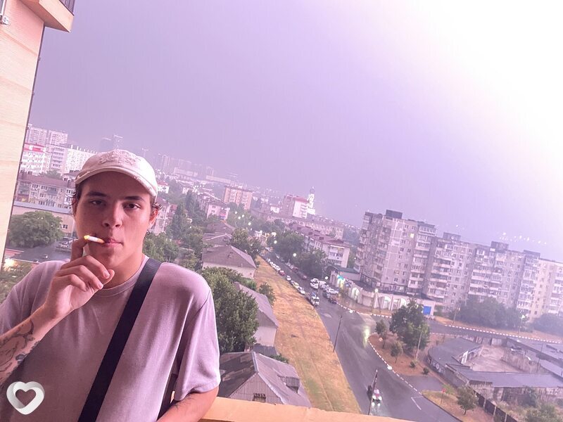 Глеб, 20, Москве — анкета №2897171