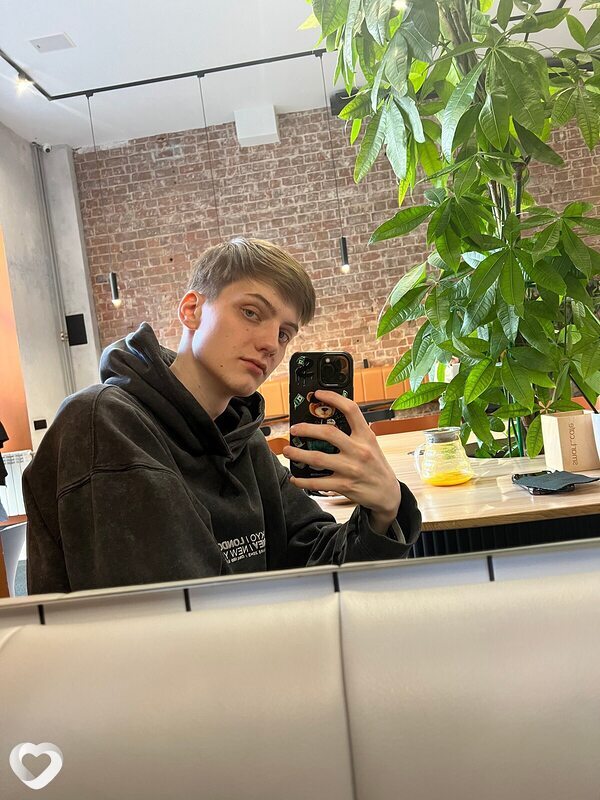 Павел, 25, Москве — анкета №2897451