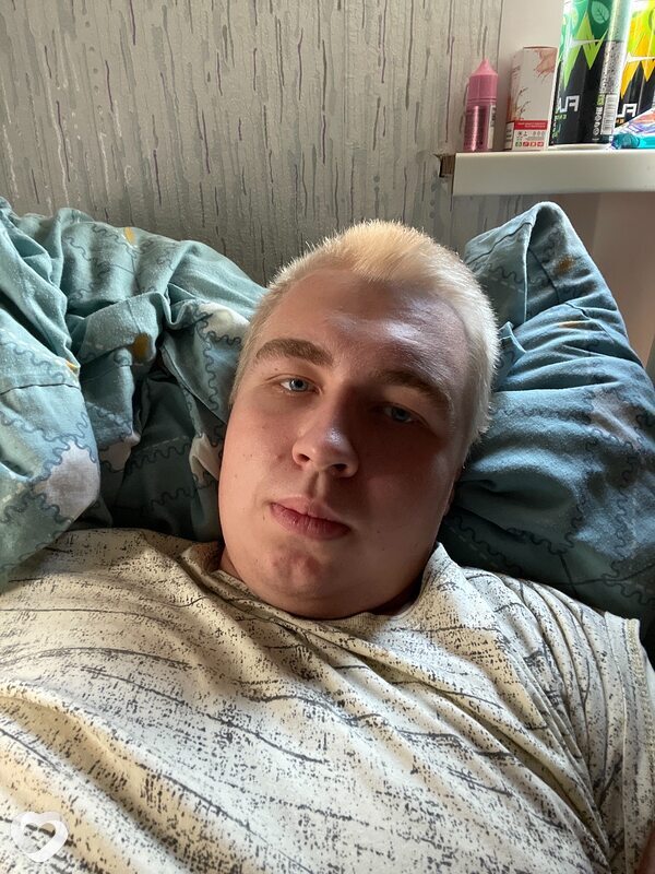Валера, 21, Вологде — анкета №2897713