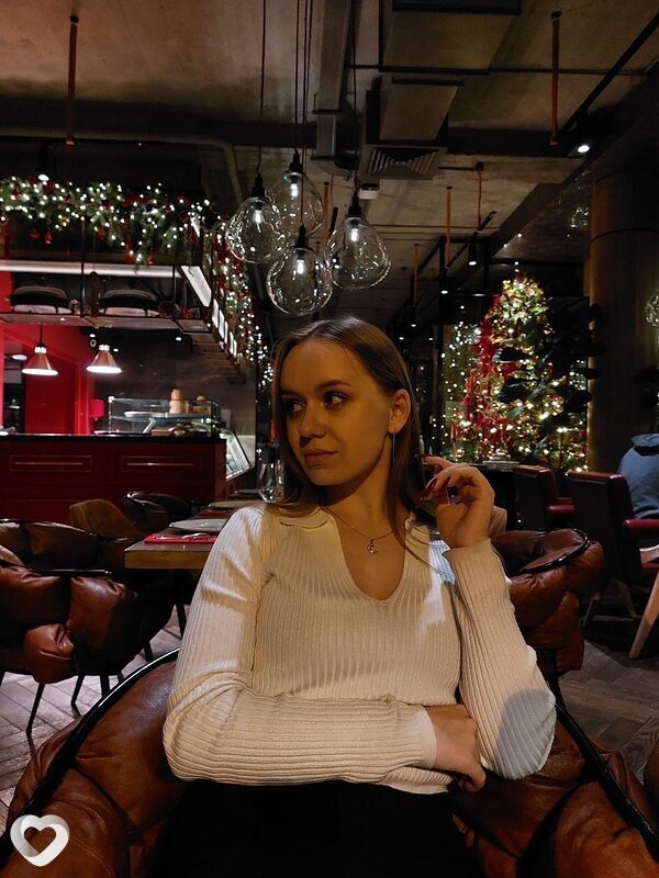 Алёна, 22, Москве — анкета №2897827