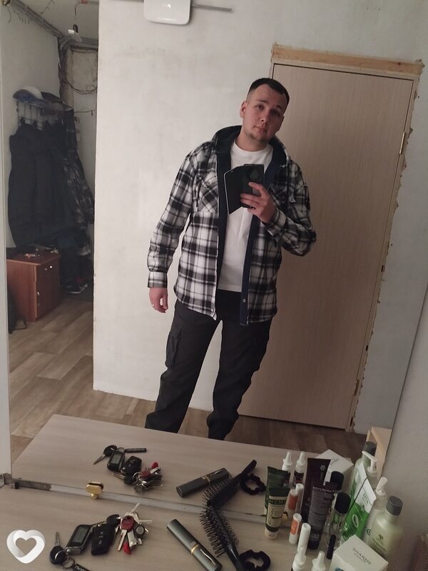Денис, 27, Барнауле — анкета №2898185