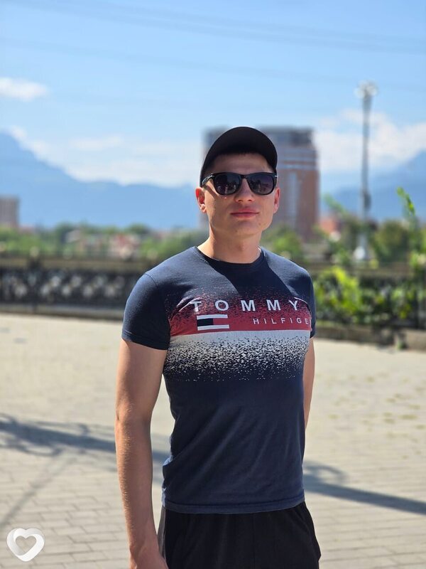 Михаил, 33, Крымске — анкета №2898365