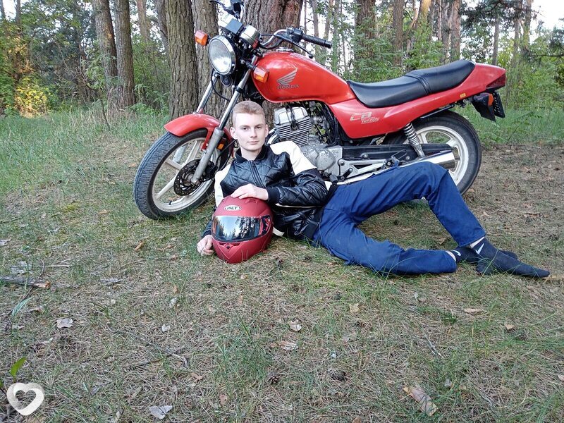 Вася, 19, Пинске — анкета №2898530