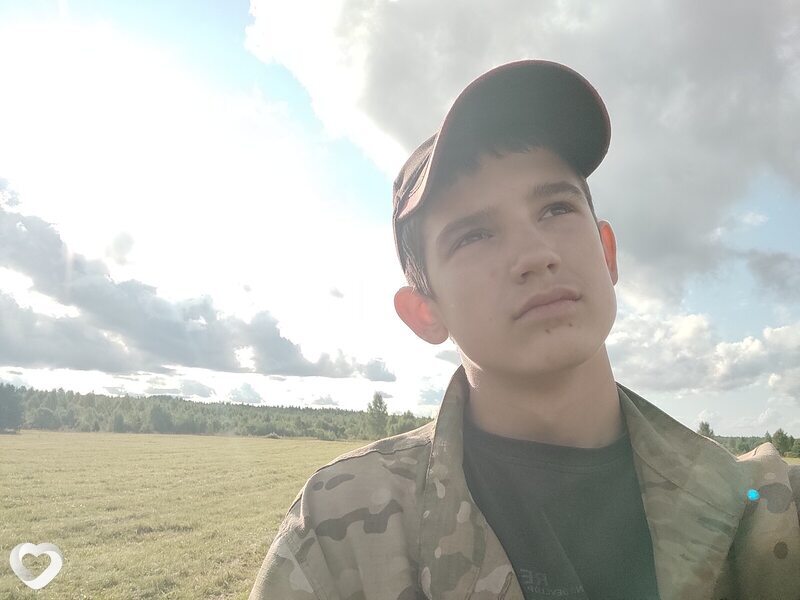 Михаил, 21, Калуге — анкета №2898732