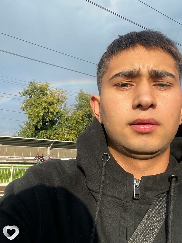 Артурчик, 19, Новосибирске — анкета №2899178