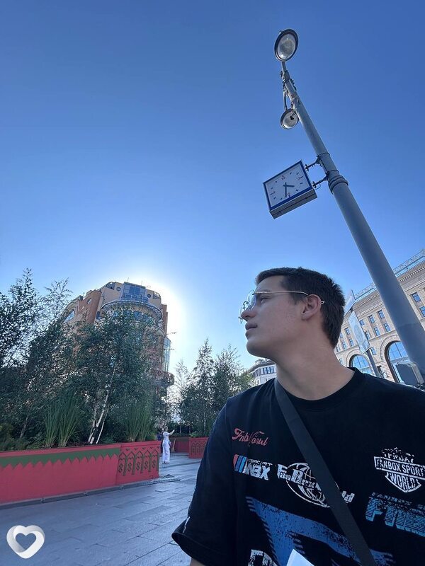 Евгений, 21, Москве — анкета №2899159