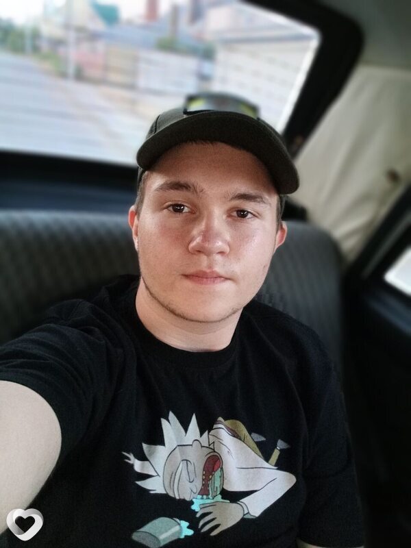 Максим, 20, Краснодаре — анкета №2899377