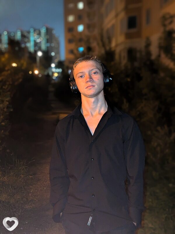 Валерий, 21, Москве — анкета №2899594
