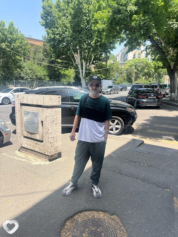 Erik, 19, Ереван — анкета №2899619