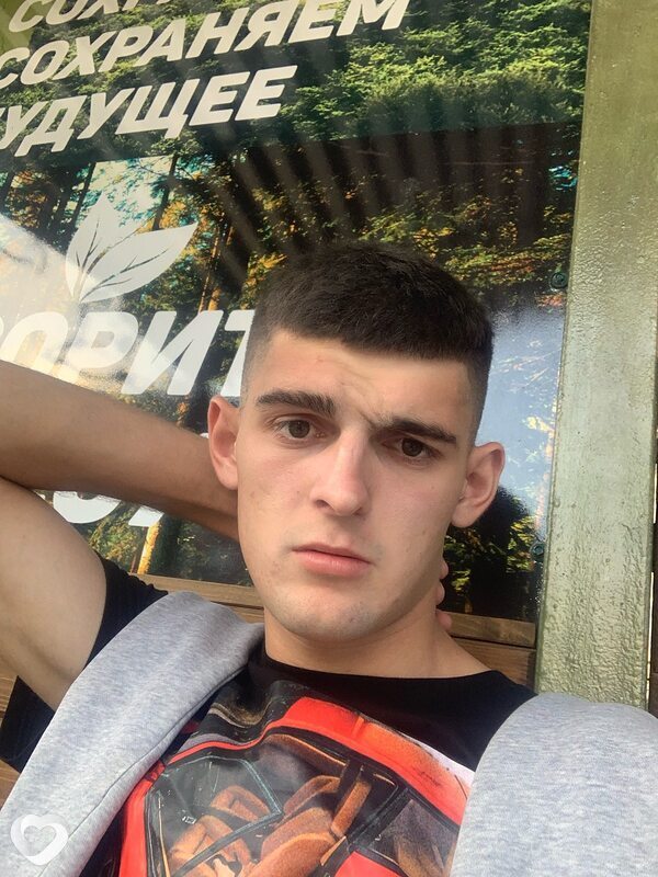 Максим, 20, Минске — анкета №2899624