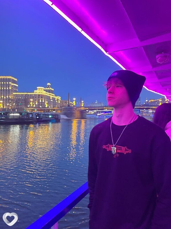 Митя, 18, Москве — анкета №2899951