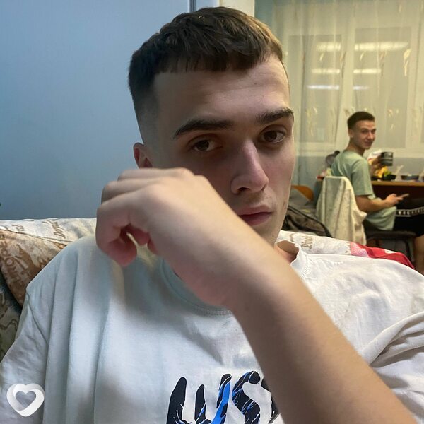 Максим, 20, Горках — анкета №2899852
