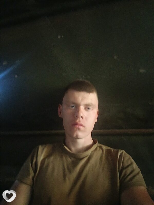 Эдуард, 22, Калининграде — анкета №2900206
