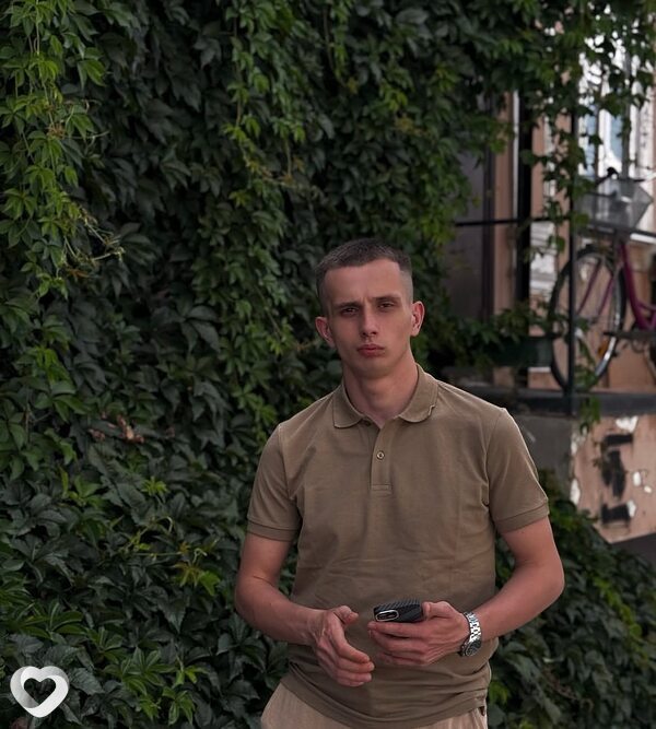 Влад, 26, Саратове — анкета №2900456