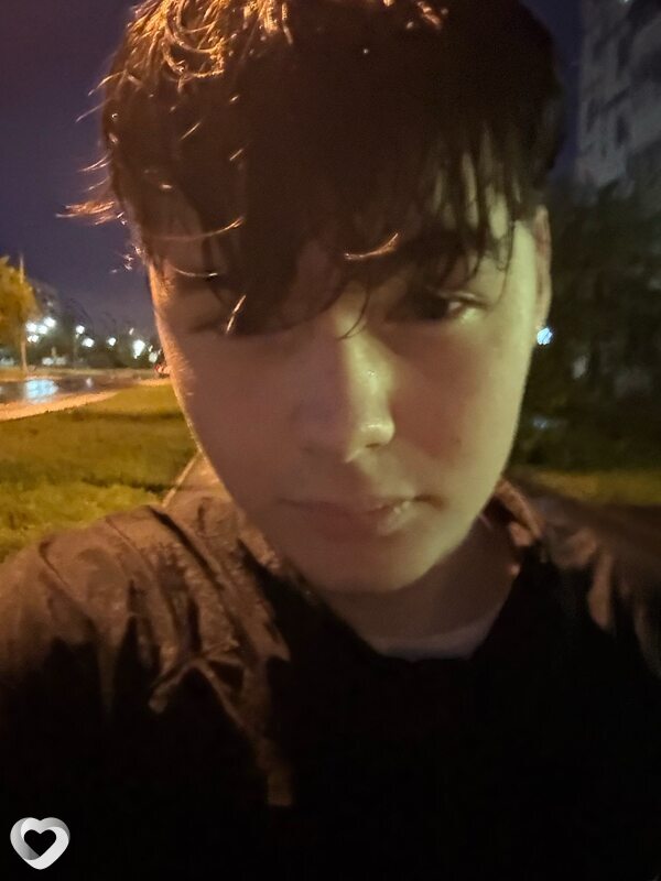 Максим, 20, Москве — анкета №2900407