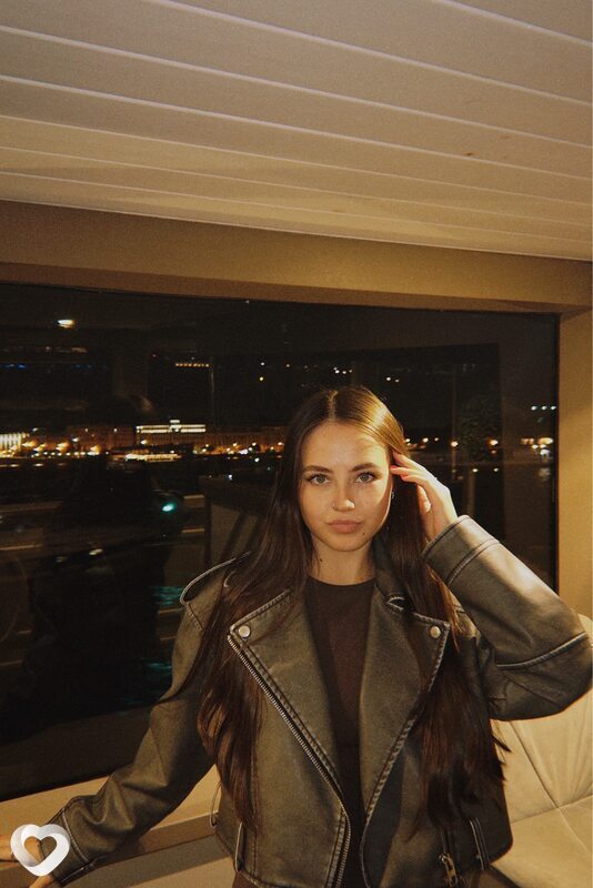 Тасенька, 21, Санкт-Петербурге — анкета №2900648