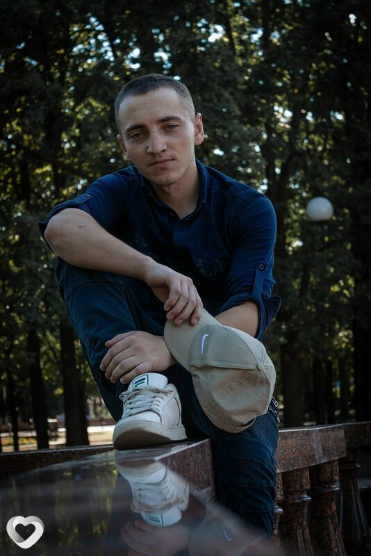 Дмитрий, 30, Луганске — анкета №2901115