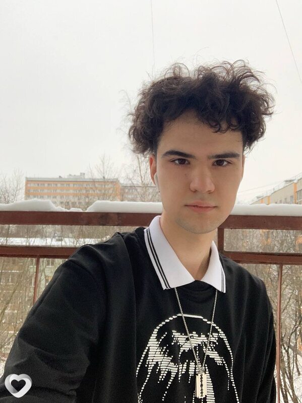 Илья, 23, Москве — анкета №2901390