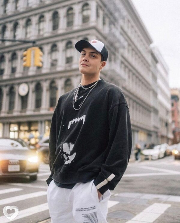 Александр, 21, Уфе — анкета №2902705