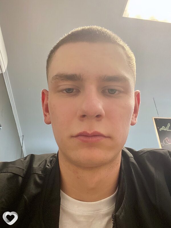 Дмитрий, 21, Калининграде — анкета №2902947
