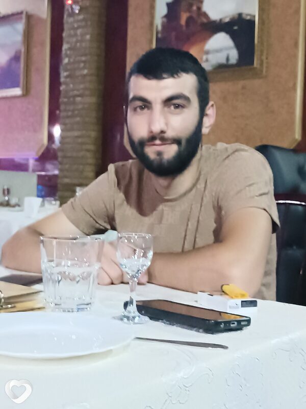 Алёша, 27, Енакиеве — анкета №2903325