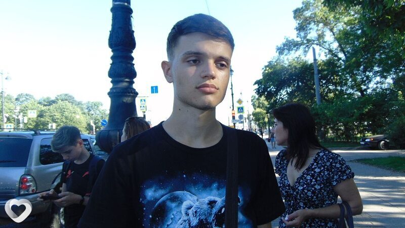 Михаил, 21, Саратове — анкета №2903438