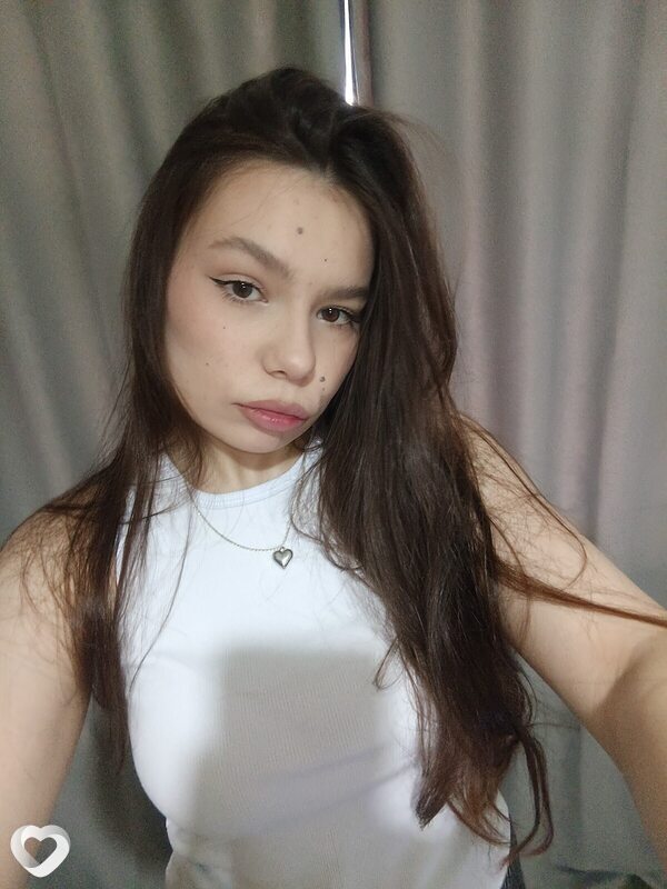 Амалия, 21, Первоуральске — анкета №2903811