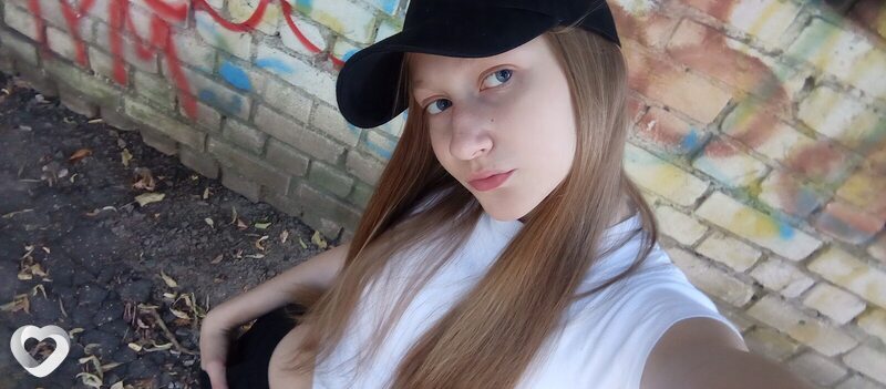 Таисия, 21, Брянске — анкета №2904090