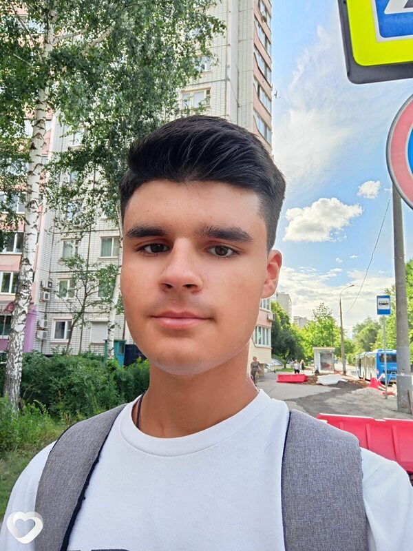 Богдан, 22, Москве — анкета №2904685