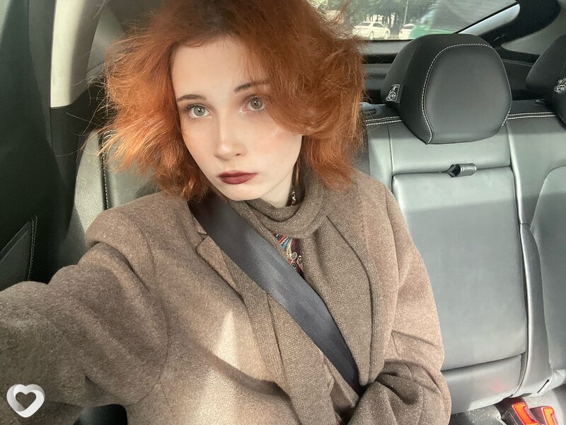 Аня, 19, Тюмени — анкета №2905221