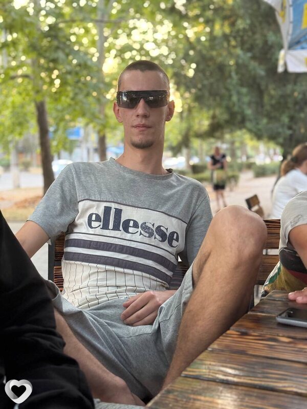 Максим, 24, Николаеве — анкета №2905980