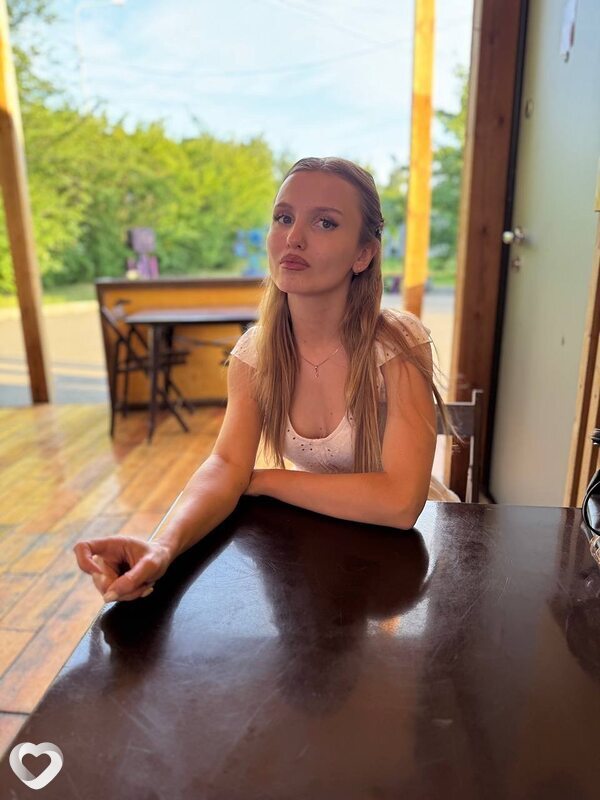 Лара, 21, Иркутске — анкета №2905657