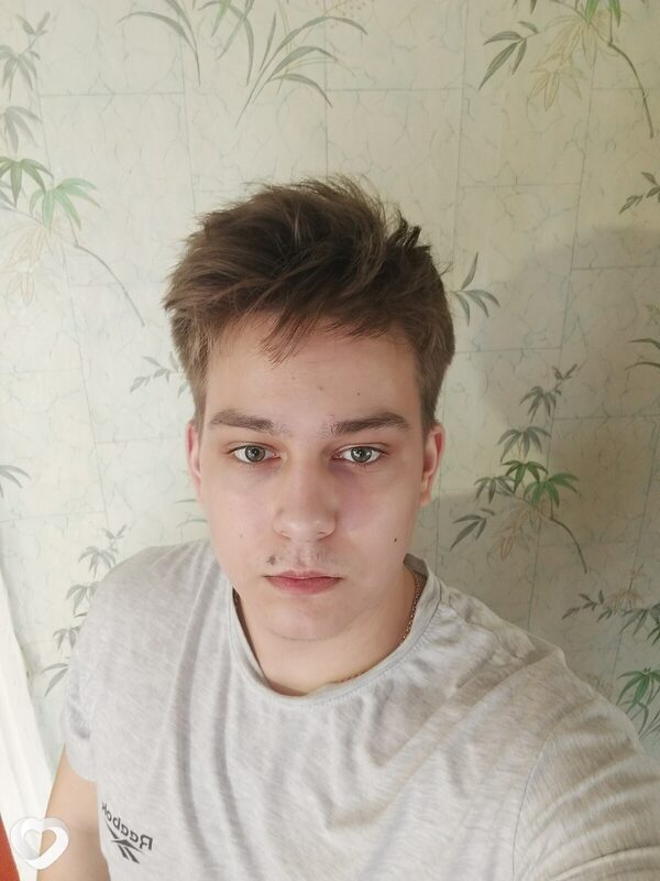 Даниил, 18, Урюпинске — анкета №2905681