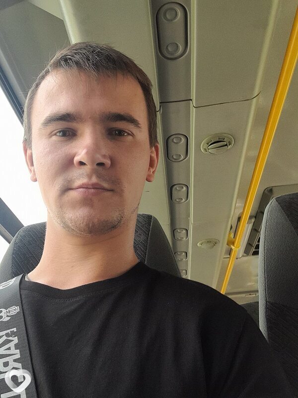 Кирилл, 27, Курчатове — анкета №2906493