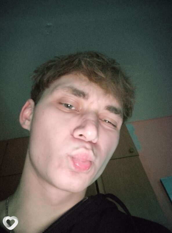 Артём, 20, Могилев — анкета №2906586