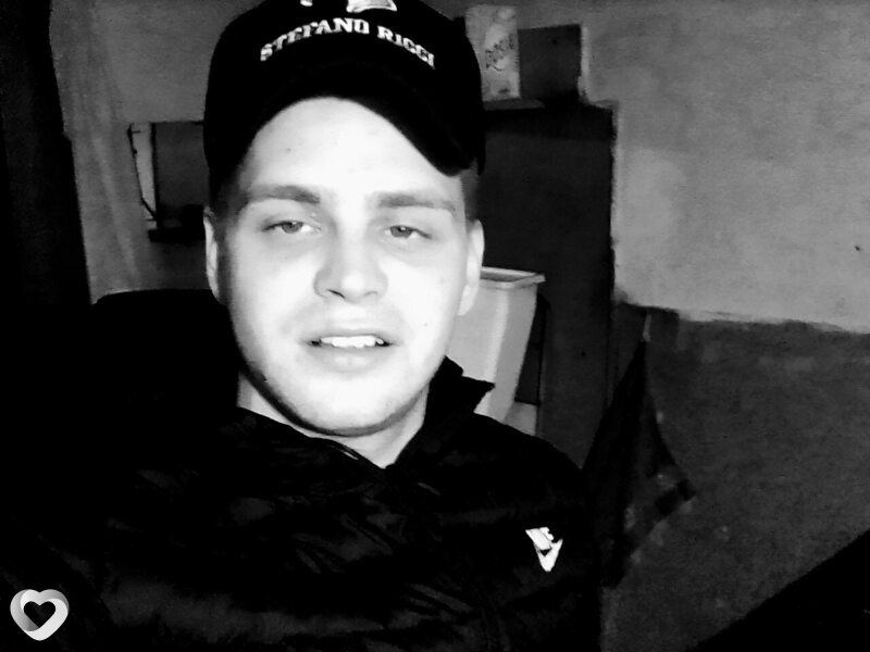 Вова, 22, Томске — анкета №2906615