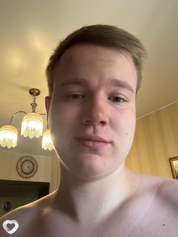 Максим, 21, Москве — анкета №2906799