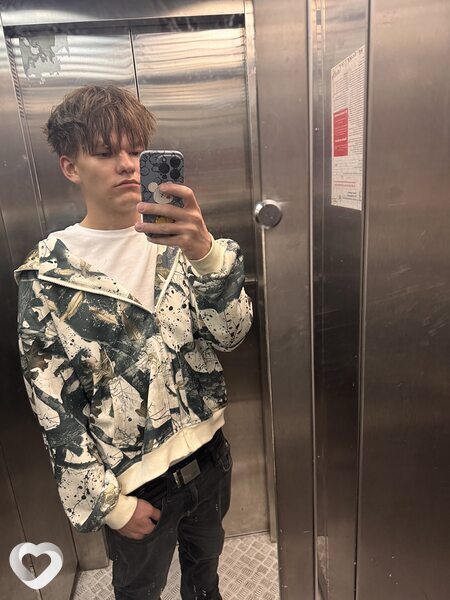 Андрей, 19, Санкт-Петербурге — анкета №2907023