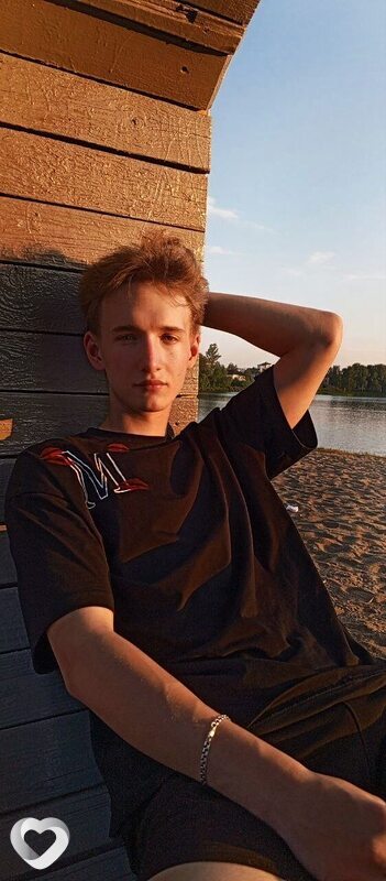 Максим, 20, Ярославле — анкета №2906995