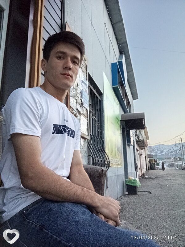 Абдулходий, 25, Благовещенске — анкета №2907643