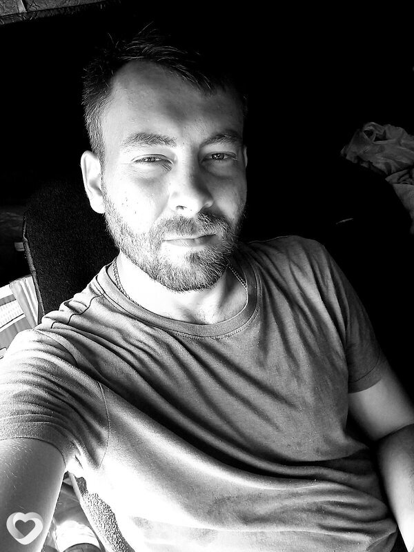 Максим, 33, Торезе — анкета №2907769