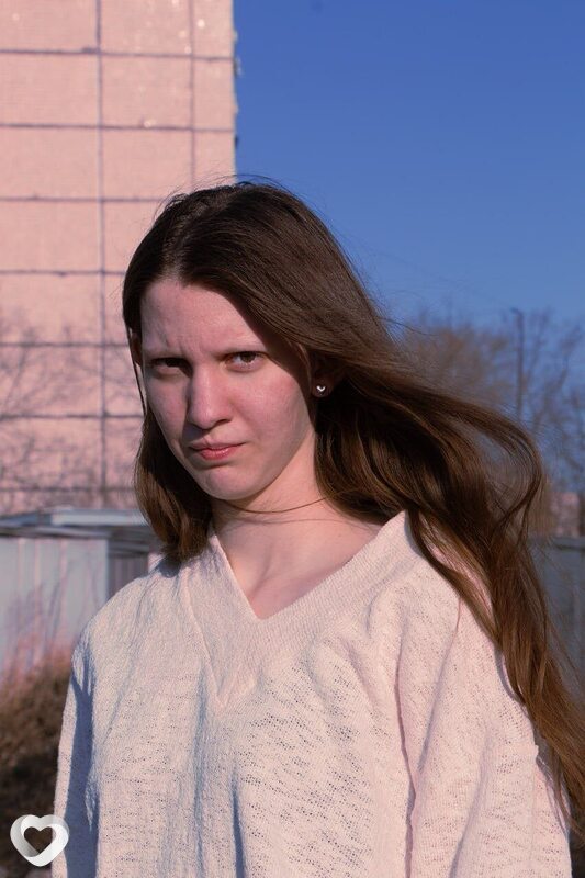Эмилия, 19, Комсомольске-на-Амуре — анкета №2907826