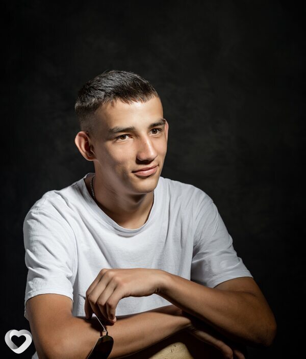 Иван, 19, Тулуне — анкета №2908466