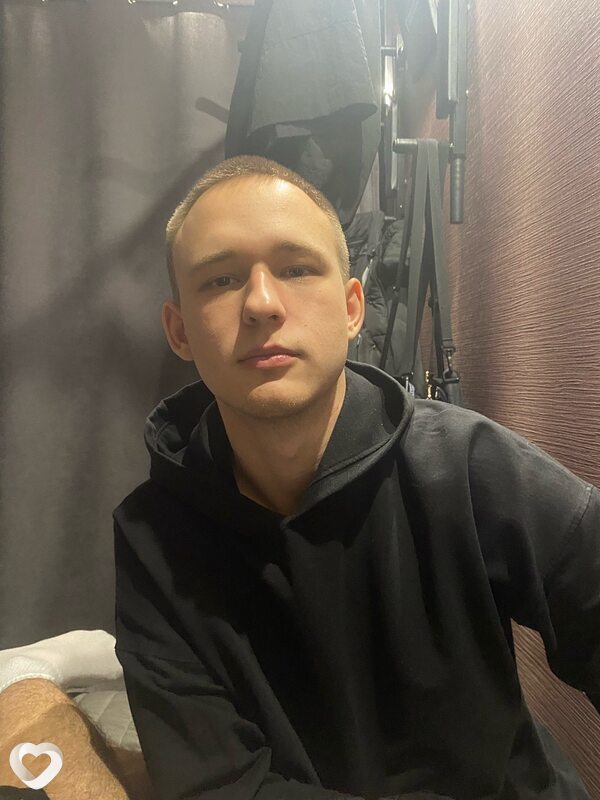 Алекс, 20, Новороссийске — анкета №2908503