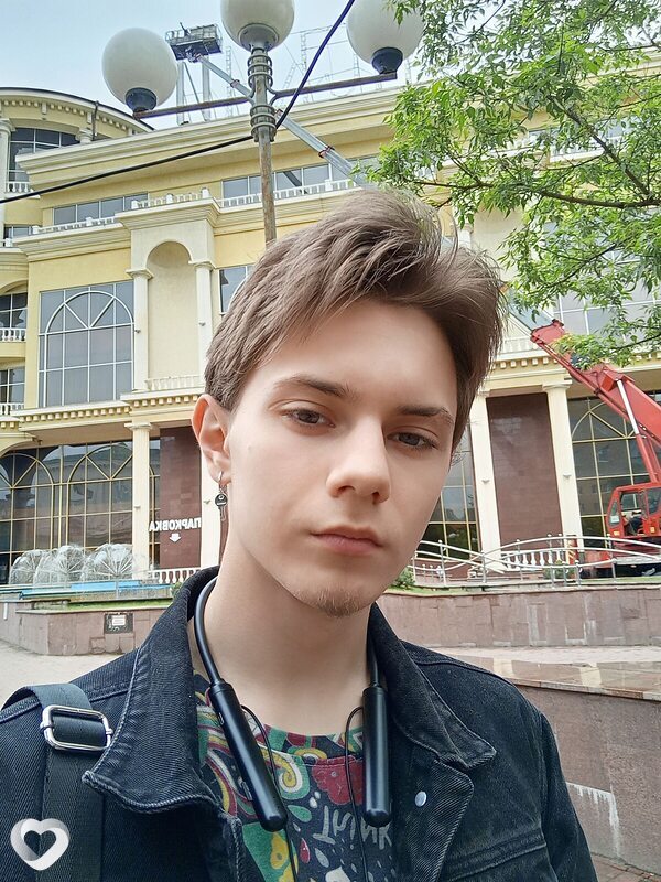 Артем, 22, Курске — анкета №2908851